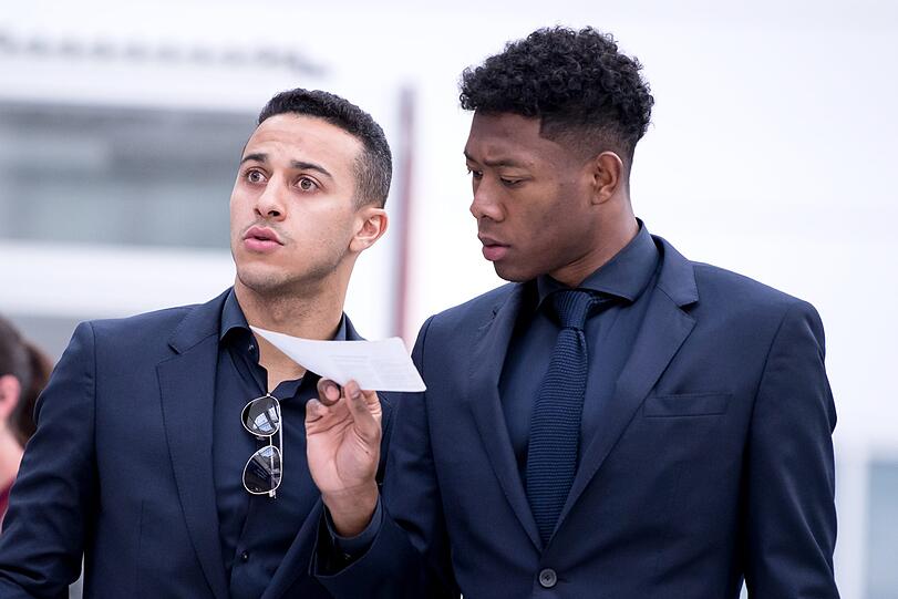 Weitere Bilder vom Abflug der Bayern-Spieler.