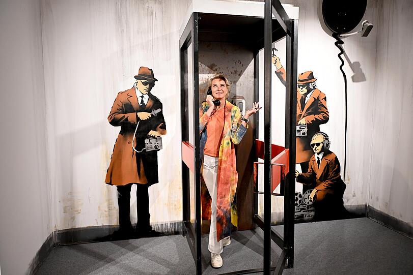 Stephanie Gräfin Bruges von Pfuel posierte im Rahmen der Ausstellung spielerisch.