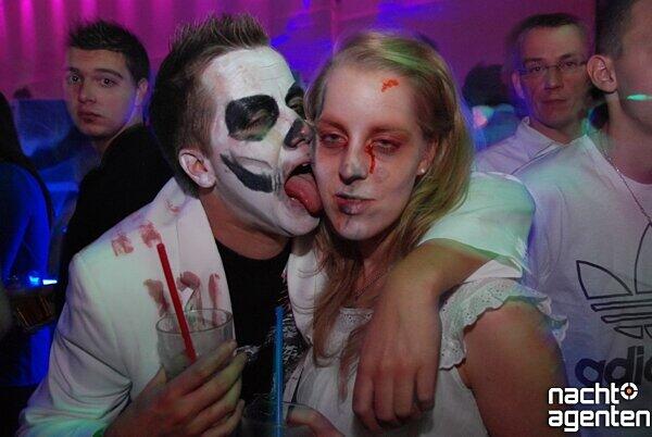 Bereits am Wochenende feierten die Münchner in den Clubs Halloween - Gruselig wird heuer auch Allerheiligen eingeläutet!