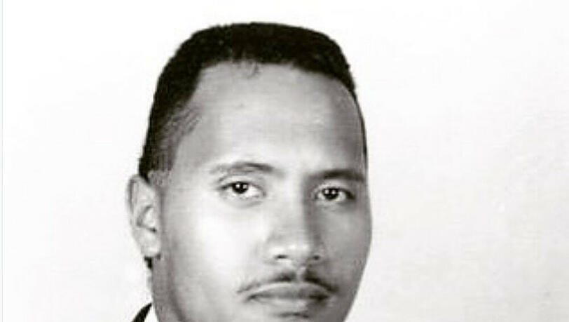 "The Rock" sieht hier aus wie Mitte 30 - tatsächlich war er damals aber gerade 16 Jahre jung "The Rock" sieht hier aus wie Mitte 30 - tatsächlich war er damals aber gerade 16 Jahre jung