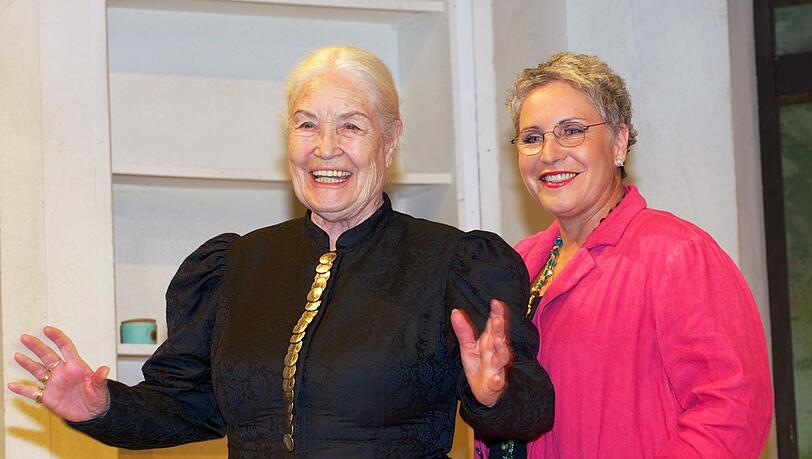 Schauspieler Ellen Schwiers (li) und ihre Tochter Katerina Jacob. Schauspieler Ellen Schwiers (li) und ihre Tochter Katerina Jacob.