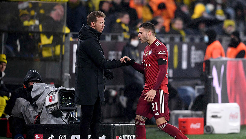 Hernández musste gegen Dortmund angeschlagen ausgewechselt werden. Hernández musste gegen Dortmund angeschlagen ausgewechselt werden.