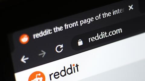 Das Internetforum Reddit muss sich bei der Bek&auml;mpfung rechtswidriger Inhalte bald an strengere EU-Gesetze halten. (Archivbild)