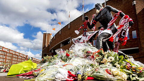 Eine Arena für eine Legende: Zwei Jahre nach dem Tod von Hollands 2016 verstorbenen Fußball-König Johan Cruyff wurde die Amsterdamer Arena auf seinen Namen umgetauft.