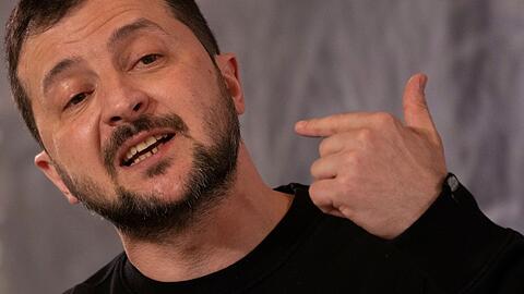 Der ukrainische Präsident Wolodymyr Selenskyj sieht den militärischen Sieg als einzigen Weg.