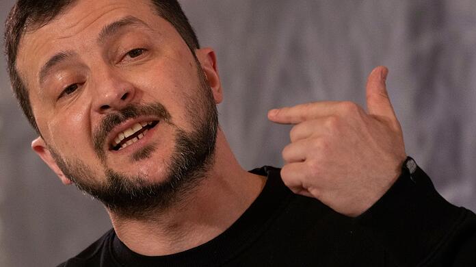 Der ukrainische Präsident Wolodymyr Selenskyj sieht den militärischen Sieg als einzigen Weg.