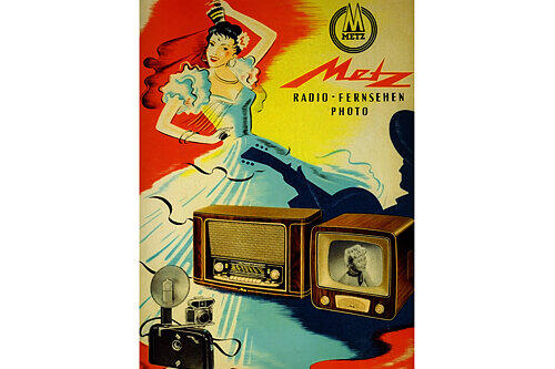 &bdquo;Metz mecherd ich aa...&ldquo;: Eine Werbung aus dem Jahr 1955. Der hier gezeigte erste Metz-Fernseher &bdquo;Metz 702&ldquo; schuf sich in der Zeit der Nierentische einen ausgezeichneten Ruf.