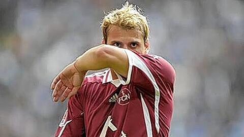 &bdquo;Sportlich läuft es in dieser Saison noch nicht &ndash; und jetzt das!&ldquo; Nach der Diagnose Knorpelschaden vierten Grades muss Albert Bunjaku sogar um seine Karriere bangen.