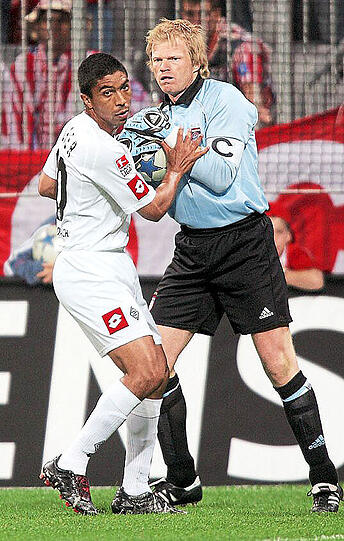 Sie wechselten die Seiten: Bayern-Stürmer Giovane Elber (l.)