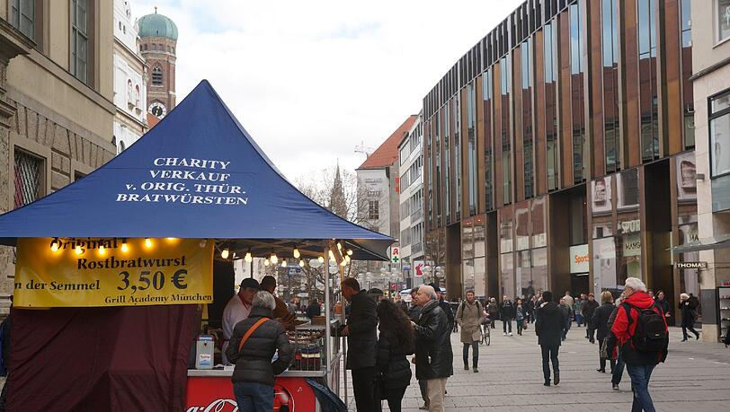 In der Neuhauserstraße kommt es aufgrund der Bauarbeiten zu Einschränkungen. In der Neuhauserstraße kommt es aufgrund der Bauarbeiten zu Einschränkungen.