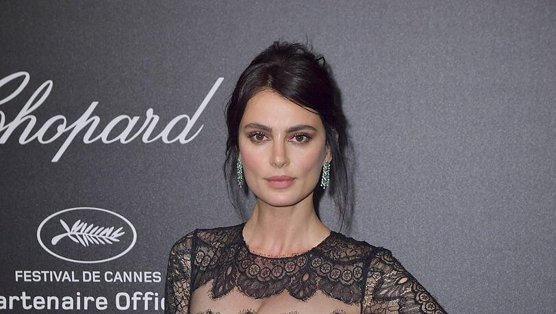 Catrinel Menghia Catrinel Menghia