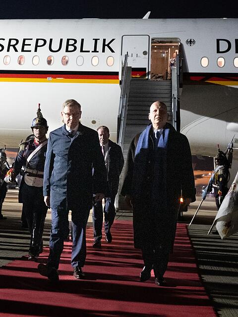 Au&szlig;enminister Johann Wadephul (CDU) bei der Ankunft in Argentinien.