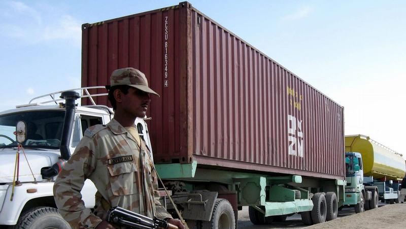 Ein Grenzposten an der pakistanisch-afghanische Grenze. Ein Grenzposten an der pakistanisch-afghanische Grenze.