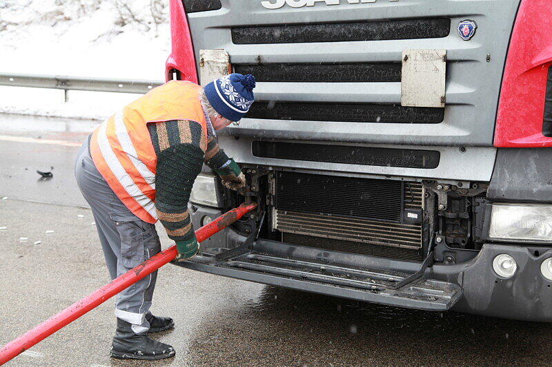 Schwerer Lkw-Unfall auf der A 8 in Richtung Salzburg: Die Bilder