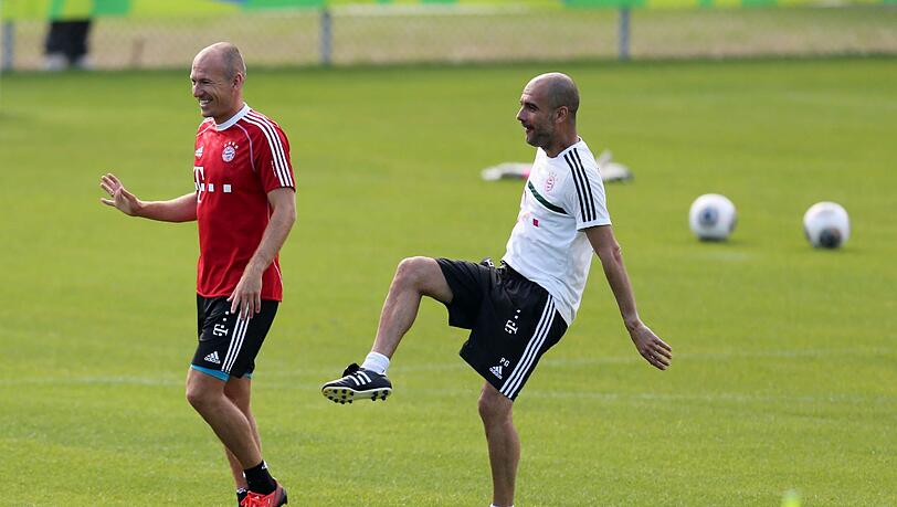 Ein kleiner Fußtritt für Arjen Robben. Ein kleiner Fußtritt für Arjen Robben.