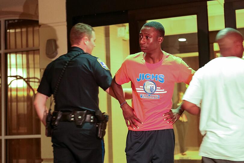 Amoklauf in den USA: Ein junger Weißer hat in Charleston neun schwarze Kirchengänger erschossen. Die Bilder.