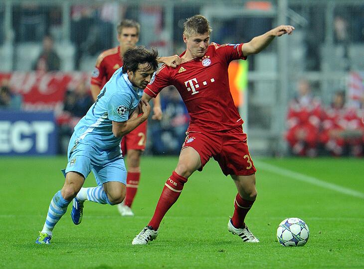 TONI KROOS:Musste sich erst daran gewöhnen, nicht mehr ganz so viel Zeit und Platz zur Ballverarbeitung zu haben wie in der Liga. Feiner Freistoß zum 2:0.Note 3