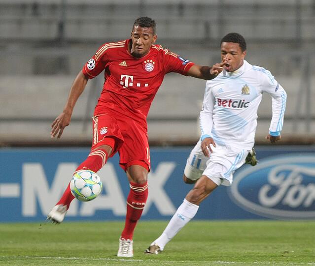 JÉROME BOATENG: Schnell, konsequent, robust. In Halbzeit zwei mehr unter Druck, leistete sich ein paar Unaufmerksamkeiten. NOTE 3