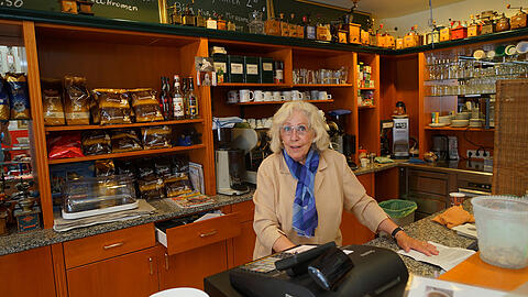Inge Renner in ihrem Café im Rathaus.