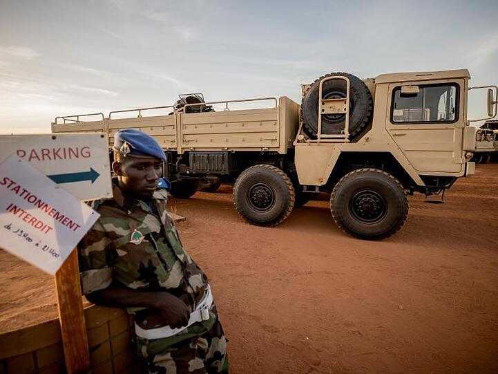 Im Niger unterstützt die Bundeswehr die Armee des westafrikanischen Landes auch mit der Lieferung von LKW.