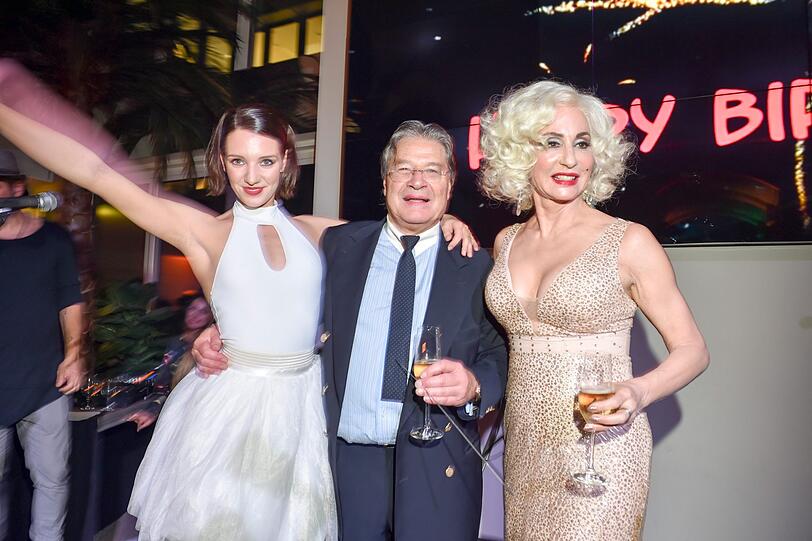 Prof. Dr. Eckhard Alt mit Anna Maria Kaufmann und Balletttänzerin