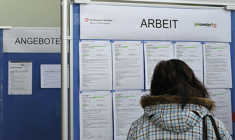 Einen Job annehmen, auch wenn er schlechter bezahlt ist: Menschen ab 50 bietet die Arbeitsagentur eine &bdquo;Entgeltsicherung&ldquo;