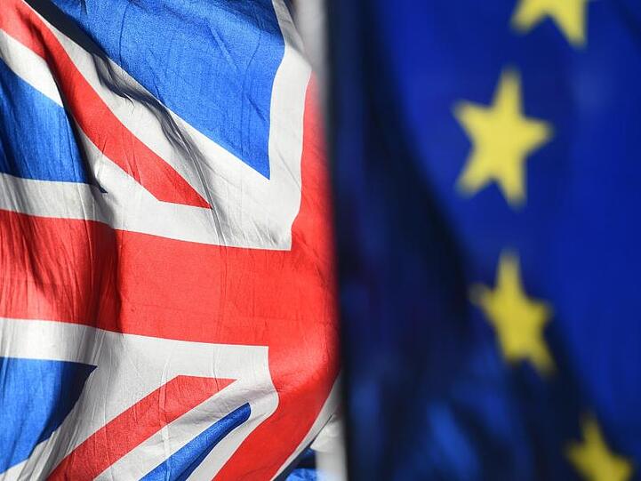 In einer Übergangsphase bis zum Ende des Jahres müssen London und Brüssel noch ihre künftigen Beziehungen klären.