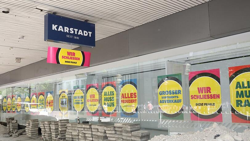 Am Schaufenster entlang der Schützenstraße herrscht schon Baustelle.