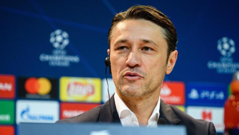 Trainer Niko Kovac vom FC Bayern München sitzt auf dem Podium. Foto: Matthias Balk/Archiv Trainer Niko Kovac vom FC Bayern München sitzt auf dem Podium. Foto: Matthias Balk/Archiv