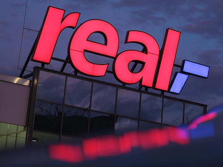 Die SB-Warenhauskette Real hat rund 34.000 Beschäftigte.