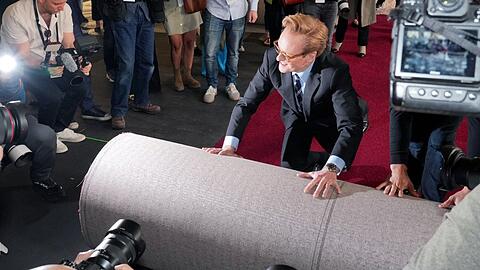 Conan O'Brien vor dem Dolby Theatre in Hollywood, Los Angeles - dem traditionellen Veranstaltungsort der Oscars.