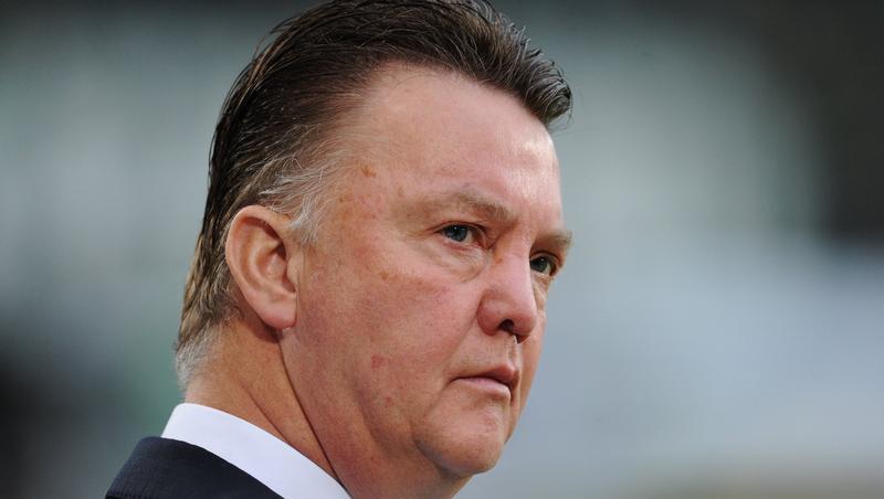 Louis van Gaal sieht die Situation beim FC Bayern als nicht so bedrohlich an wie Vorstandschef Karl-Heinz Rummenigge. Louis van Gaal sieht die Situation beim FC Bayern als nicht so bedrohlich an wie Vorstandschef Karl-Heinz Rummenigge.