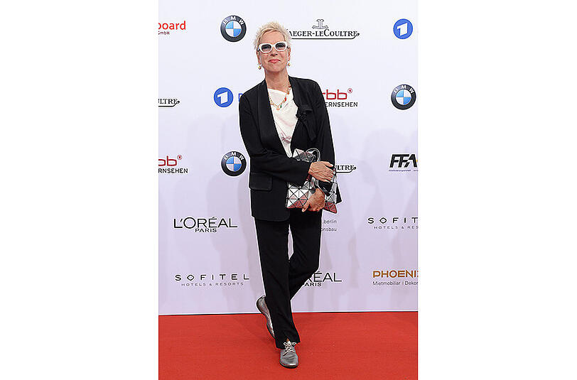 Regisseurin Doris Dörrie auf dem roten Teppich bei der Verleihung des Deutschen Filmpreises, der Lola 2016, in Berlin.