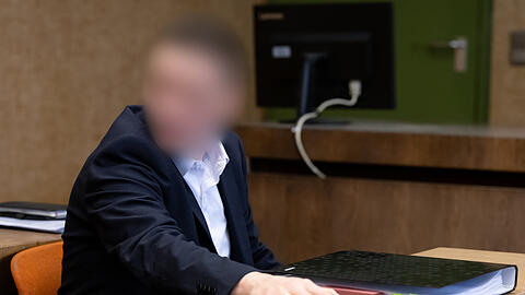Der Angeklagte am Donnerstag im Gerichtssaal – er wurde zu einer Geldstrafe verurteilt.