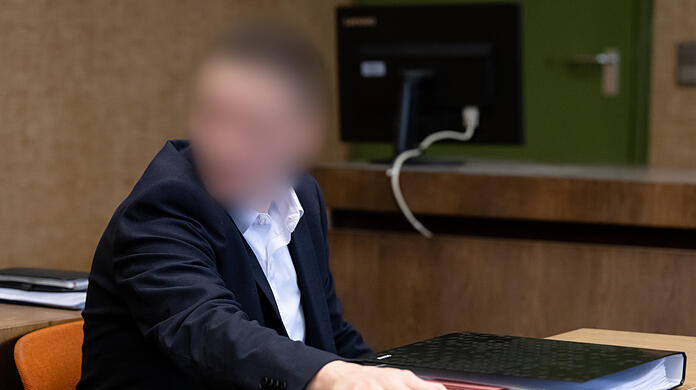 Der Angeklagte am Donnerstag im Gerichtssaal – er wurde zu einer Geldstrafe verurteilt.