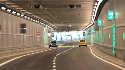 Dieser Anblick bleibt ein Traum: Im Richard-Strauss-Tunnel ist häufig Stau. Dieser Anblick bleibt ein Traum: Im Richard-Strauss-Tunnel ist häufig Stau.