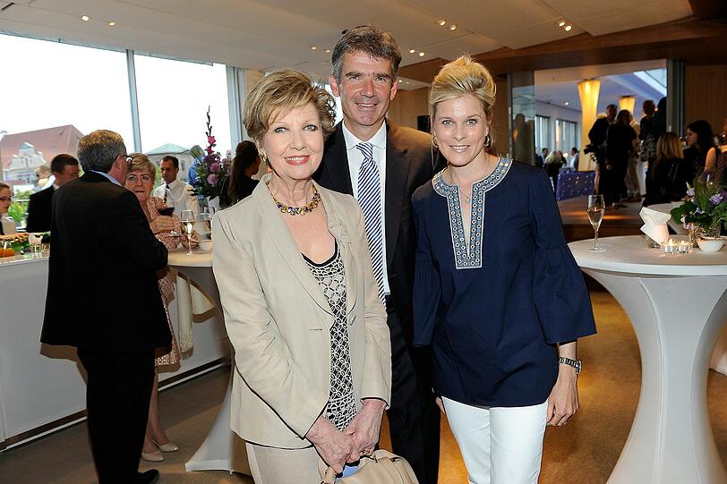 Carolin Reiber mit Sohn Dr. Marcus Maier und Frau Katrin