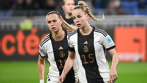 Klara B&uuml;hl und Giulia Gwinn (r) k&ouml;nnten in den n&auml;chsten Wochen zur&uuml;ckkehren. (Archivbild)