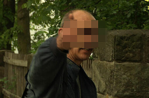 Maler Gerhard B. aus Coburg kurz nach seiner Entlassung aus der JVA Bayreuth. Der 55-Jährige hatte zwei Frauen ermordet, saß dafür insgesamt 25 Jahre in Haft.