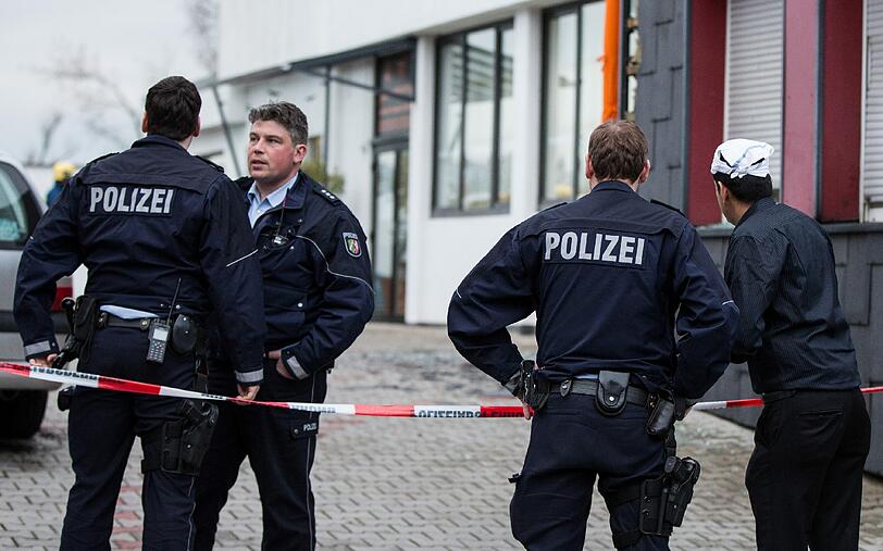 Bei einer Explosion in dem Sikh-Gebetshaus in Essen sind drei Menschen verletzt worden, davon einer schwer.
