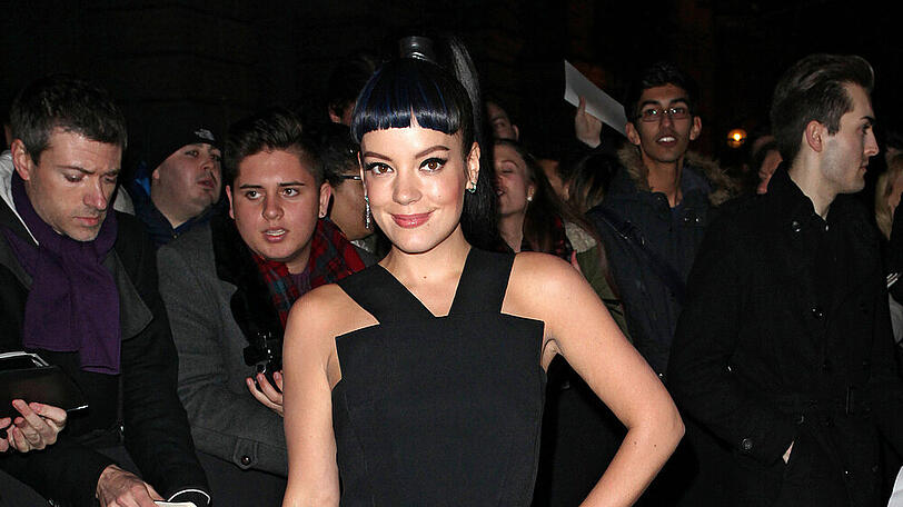 Lily Allen hat vor einem Monat das Rauchen aufgegeben