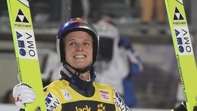 Thomas Morgenstern gewinnt das dritte Springen der Vierschanzentournee in Innsbruck Thomas Morgenstern gewinnt das dritte Springen der Vierschanzentournee in Innsbruck