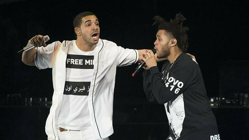 Drake (l.) und The Weeknd bei einem gemeinsamen Auftritt Drake (l.) und The Weeknd bei einem gemeinsamen Auftritt