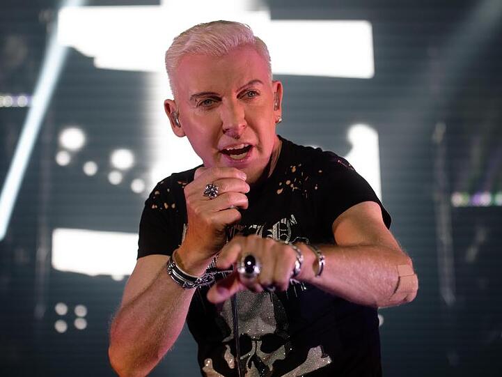 Der Sänger H.P. Baxxter von der Band Scooter beim Auftakt des Musikfestivals "c/o pop".