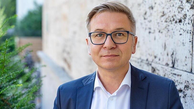 Josef Braml (57) – ein gebürtiger Regener – ist promovierter Politologe, USA-Experte, Autor (u. a. „Die transatlantische Illusion. Die neue Weltordnung und wie wir uns darin behaupten können“) und European Director der Denkfabrik Trilaterale Kommission. Josef Braml (57) – ein gebürtiger Regener – ist promovierter Politologe, USA-Experte, Autor (u. a. „Die transatlantische Illusion. Die neue Weltordnung und wie wir uns darin behaupten können“) und European Director der Denkfabrik Trilaterale Kommission.