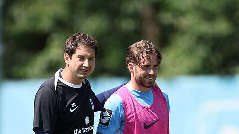 Insider-Infos aus Köln: Trainer Argirios Giannikis (l.) setzt auf das Wissen von Ex-Viktoria-Spieler David Philipp.