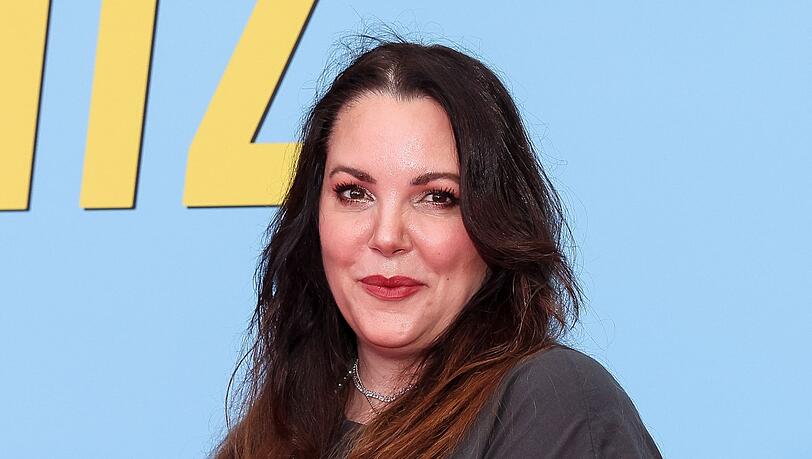 Paula Lambert hat im Podcast "Gestatten, von Sinnen" über ihre Kindheit gesprochen und verraten, warum sie den Kontakt zu ihrer Mutter vor 18 Jahren abgebrochen hat. Paula Lambert hat im Podcast "Gestatten, von Sinnen" über ihre Kindheit gesprochen und verraten, warum sie den Kontakt zu ihrer Mutter vor 18 Jahren abgebrochen hat.