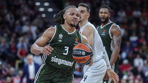Carsen Edwards will mit den Korbjägern des FC Bayern den Garden-Hattrick gegen Piräus perfekt machen.