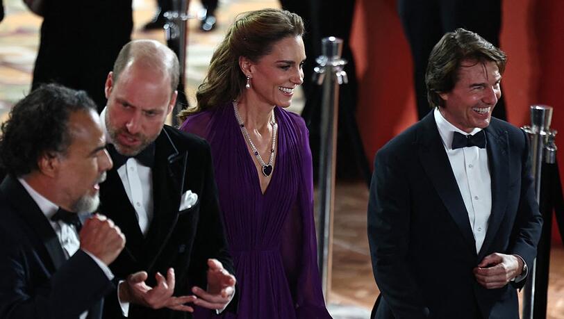 Prinz William, Prinzessin Kate und Tom Cruise bei der "Digger"-Premiere in London. Prinz William, Prinzessin Kate und Tom Cruise bei der "Digger"-Premiere in London.