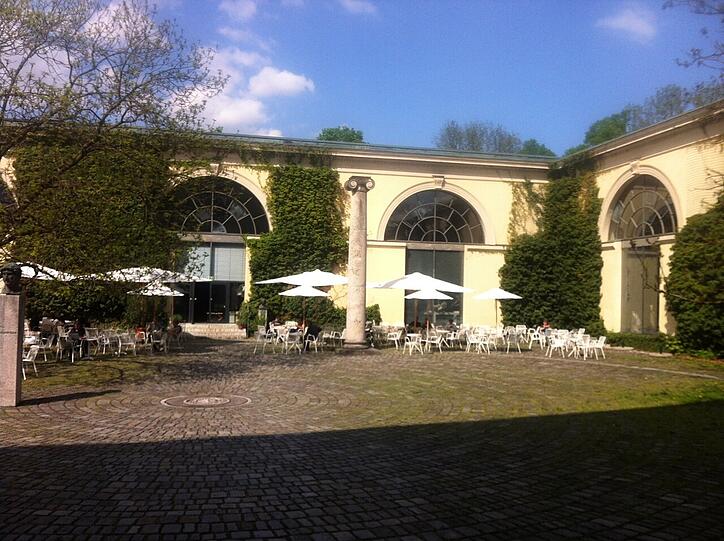 Kleinod: Im Innenhof der Glyptothek liegt die idyllische Café-Terrasse. Manche Stammgäste verbringen hier beinah jeden schönen Tag.